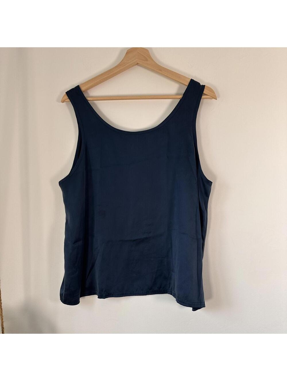 Victoria Secret Vintage silk top Size M Navy